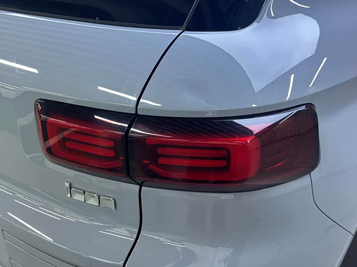 Фото 18 - Geely Icon