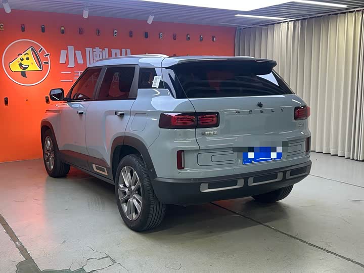 Фото 23 - Geely Icon