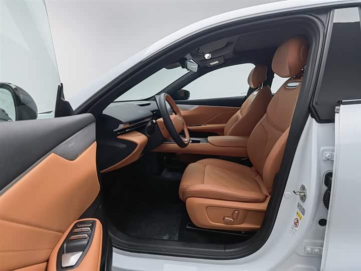 Фото 10 - Changan Deepal S05