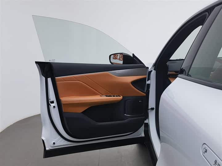 Фото 8 - Changan Deepal S05