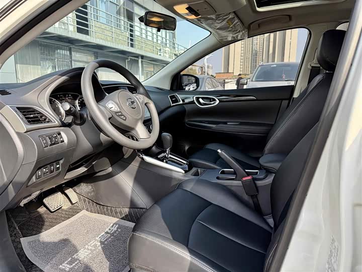 Фото 13 - Nissan Sylphy