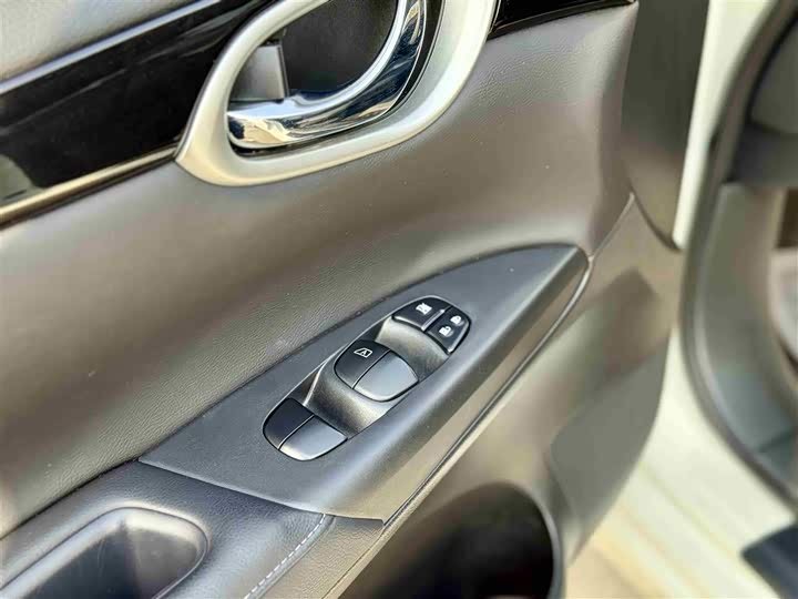 Фото 16 - Nissan Sylphy