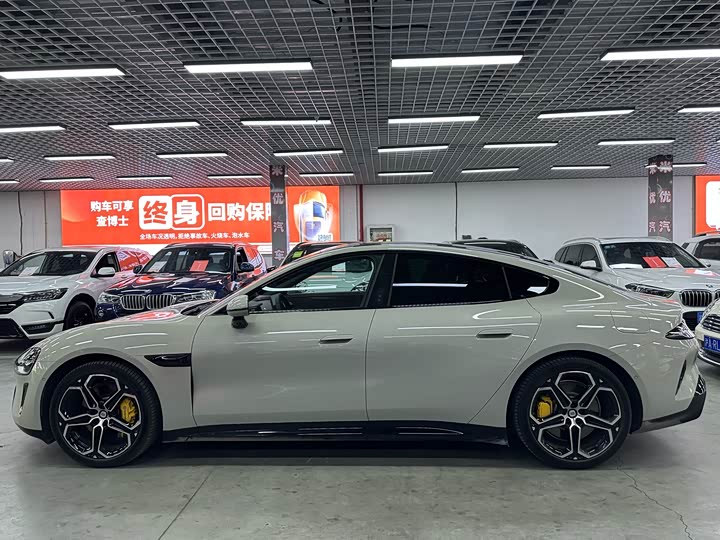 Фото 3 - Xiaomi SU7