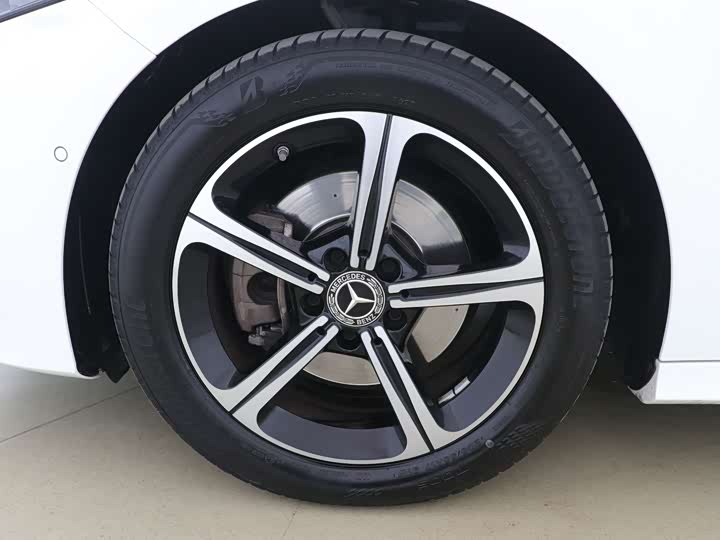 Фото 11 - Mercedes-Benz A-Class