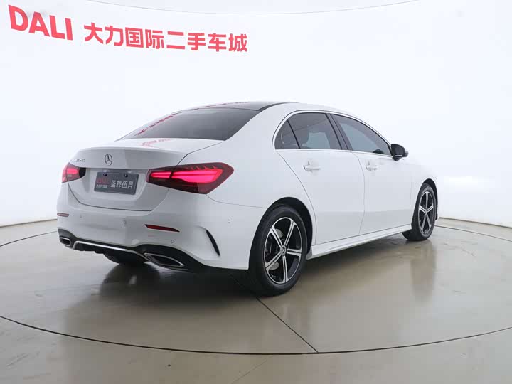 Фото 12 - Mercedes-Benz A-Class