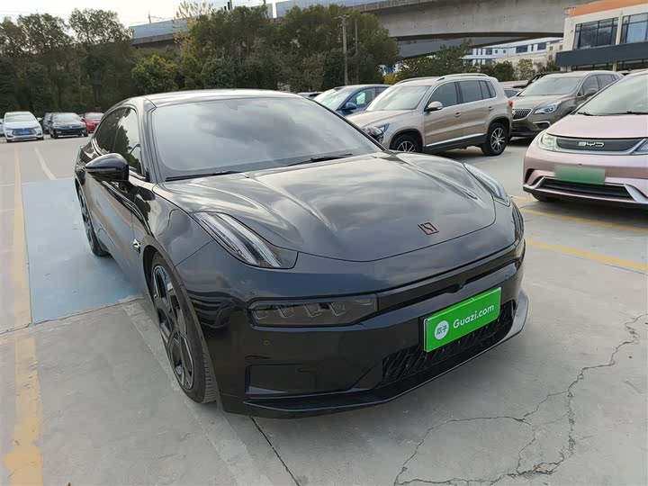 Фото 4 - Zeekr 001