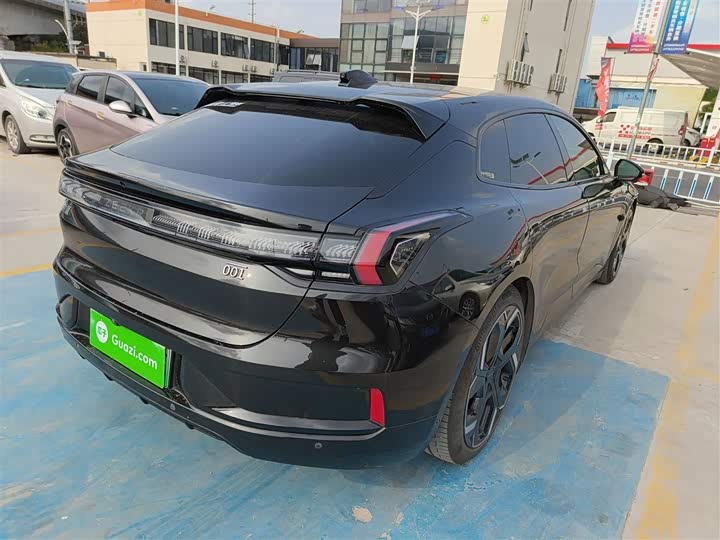 Фото 7 - Zeekr 001