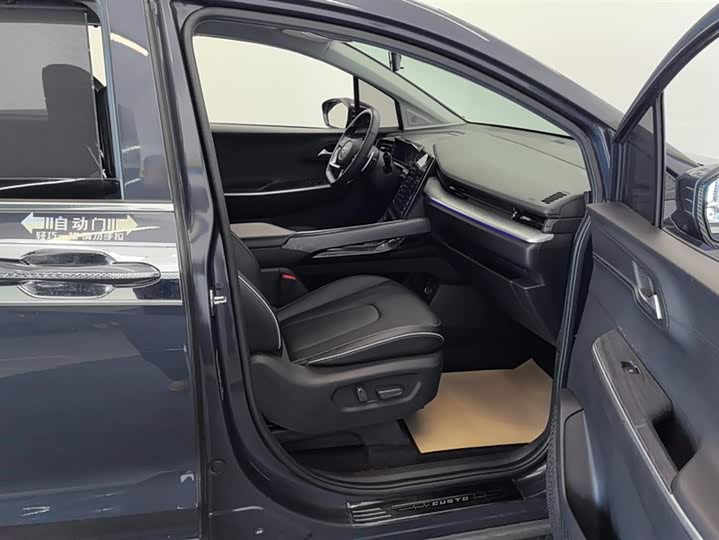 Фото 8 - Hyundai Custo