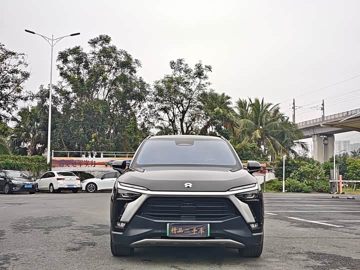 Фото 2 - Nio ES8