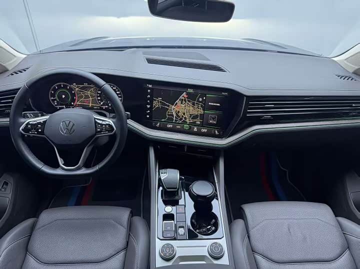 Фото 7 - Volkswagen Touareg