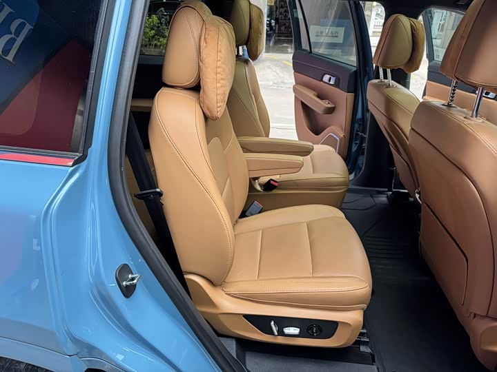 Фото 16 - LiXiang One