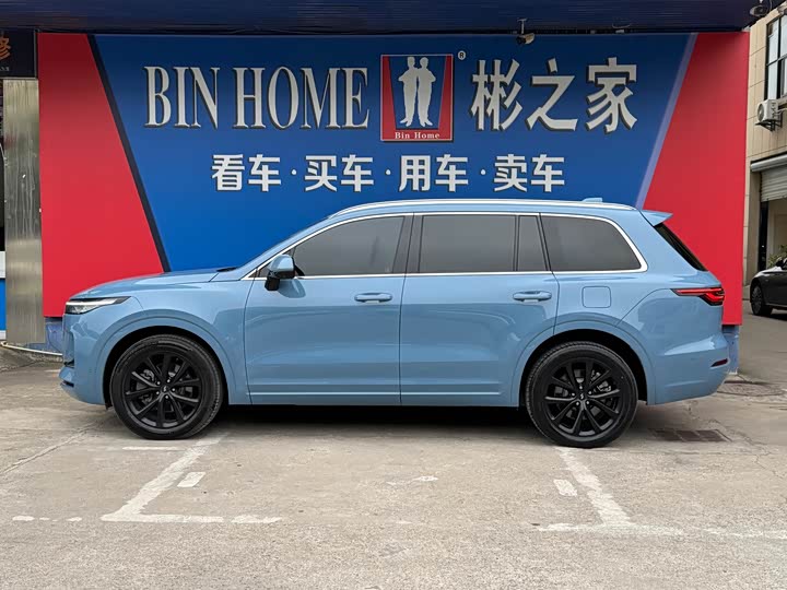 Фото 27 - LiXiang One