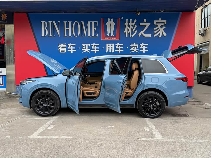 Фото 29 - LiXiang One