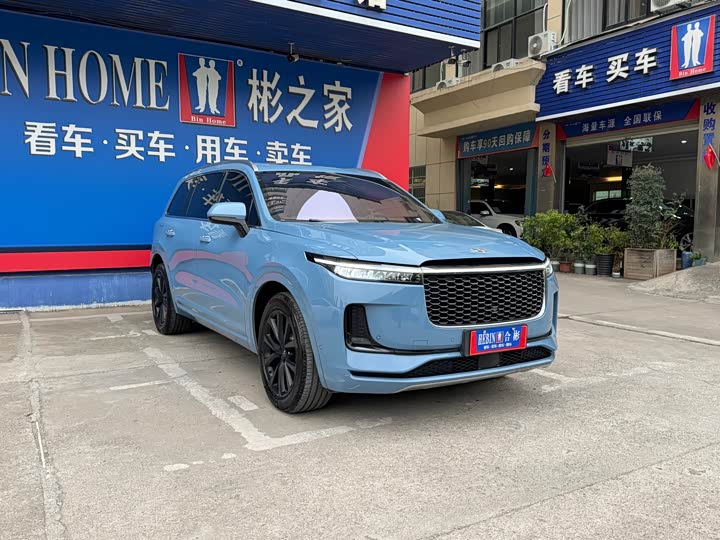 Фото 3 - LiXiang One