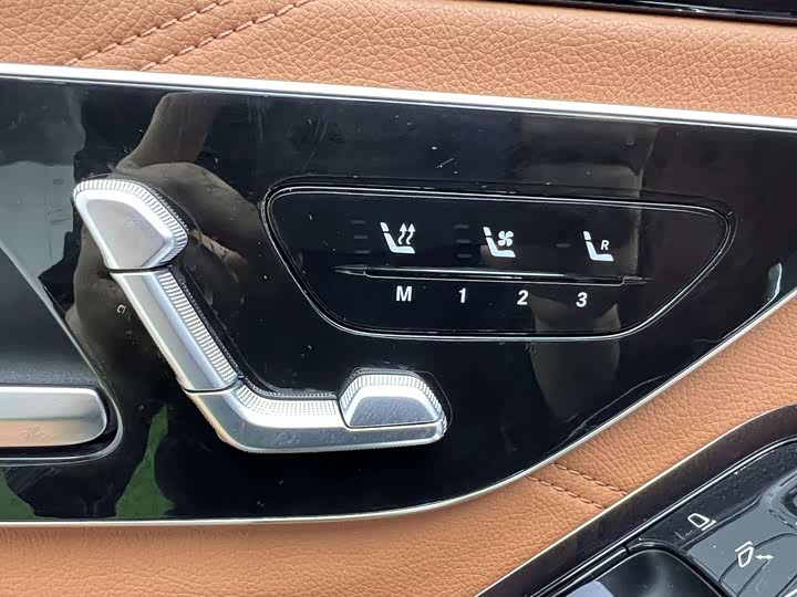 Фото 20 - Mercedes-Benz Maybach S-Class