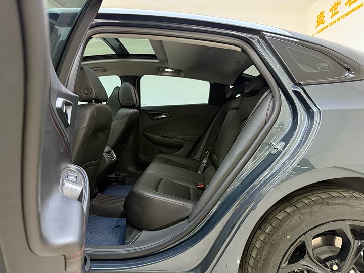 Фото 6 - Chevrolet Malibu XL