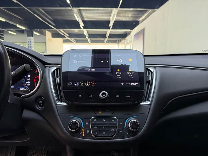 Фото 8 - Chevrolet Malibu XL