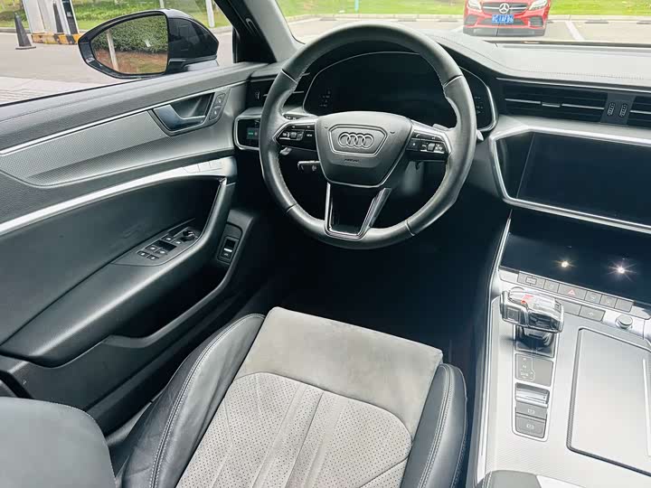 Фото 8 - Audi A6L