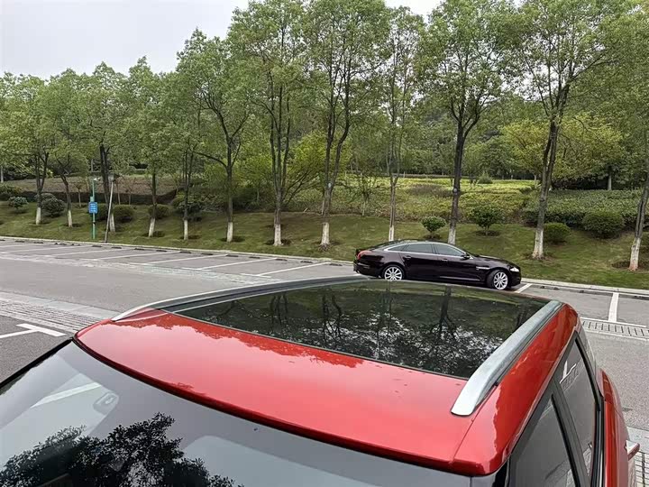 Фото 18 - Geely Icon