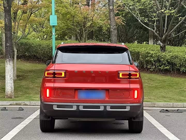 Фото 25 - Geely Icon