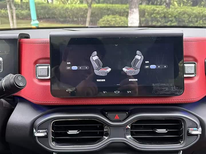 Фото 9 - Geely Icon