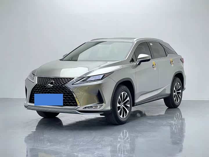 Фото 1 - Lexus RX