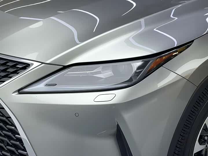 Фото 8 - Lexus RX