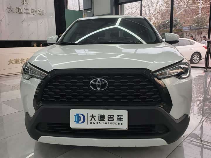 Фото 2 - Toyota Corolla Cross