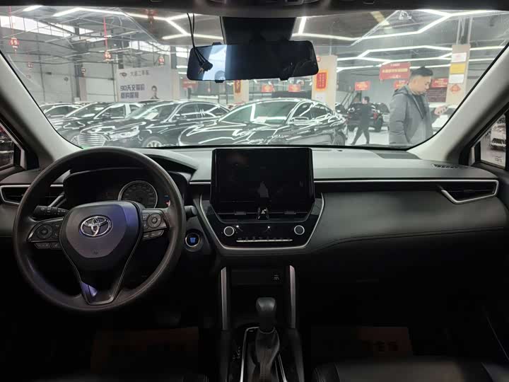 Фото 7 - Toyota Corolla Cross