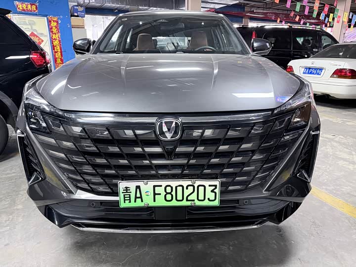 Фото 2 - Changan UNI-Z Hybrid