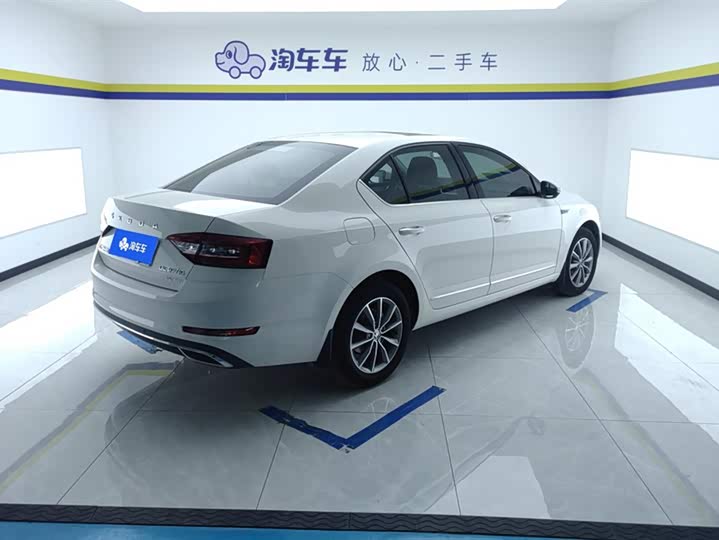 Фото 3 - Skoda Octavia Pro