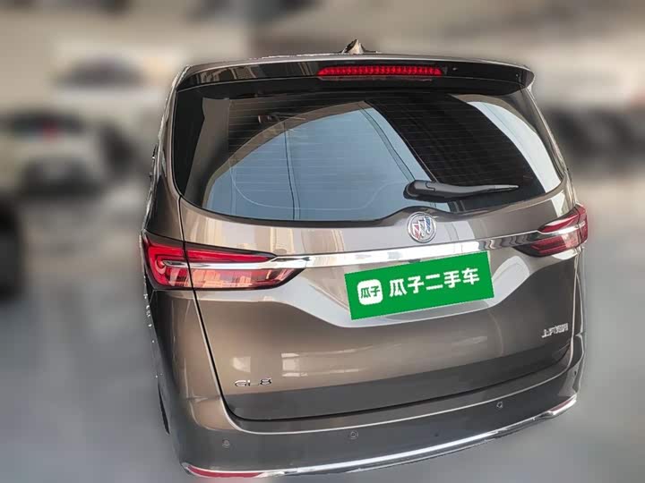 Фото 10 - Buick GL8 ES