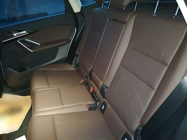 Фото 17 - BMW iX1