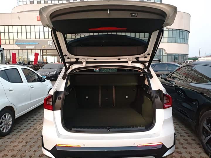 Фото 19 - BMW iX1