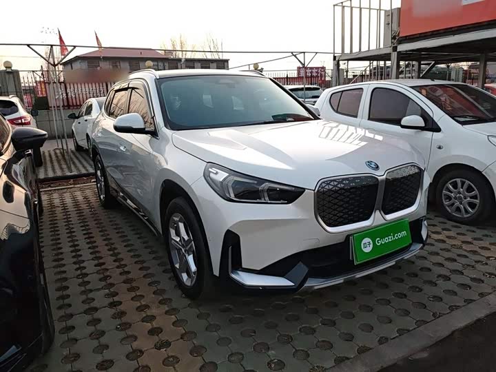 Фото 4 - BMW iX1