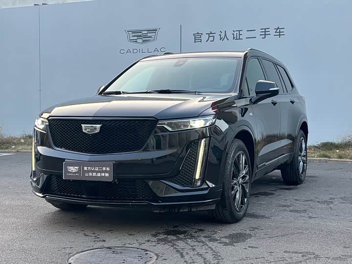 Фото 1 - Cadillac XT6