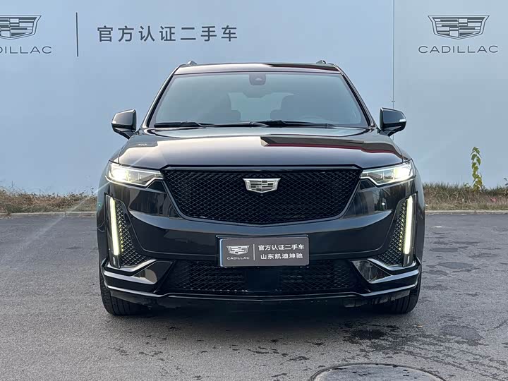 Фото 2 - Cadillac XT6