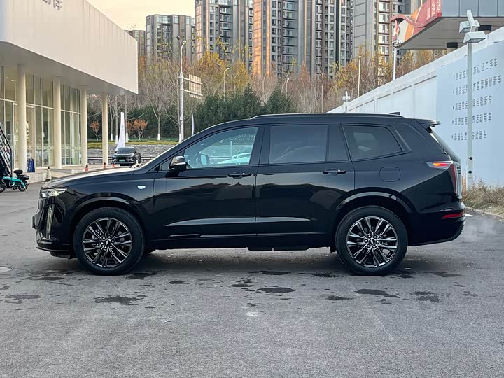 Фото 3 - Cadillac XT6