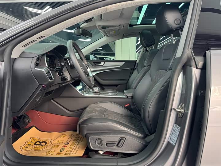 Фото 4 - Audi A7L