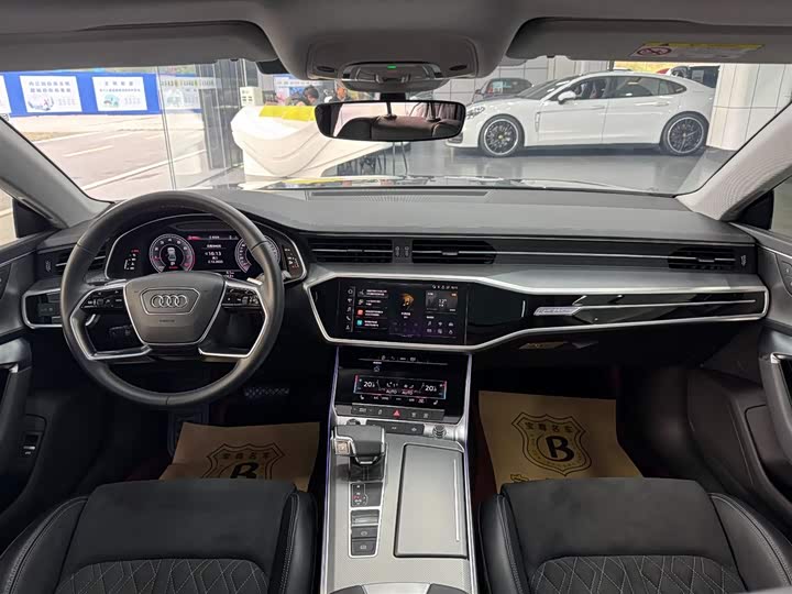 Фото 7 - Audi A7L