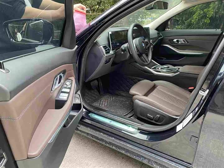 Фото 3 - BMW 3 Series