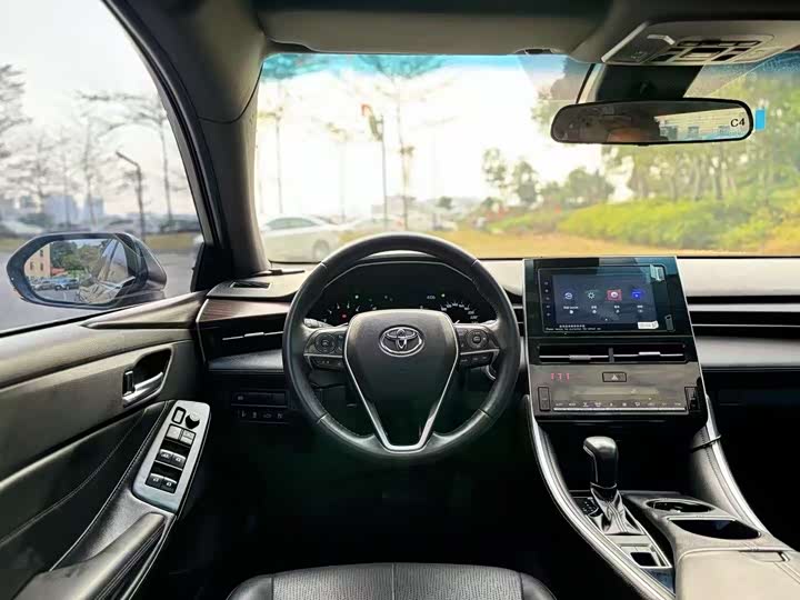 Фото 5 - Toyota Avalon