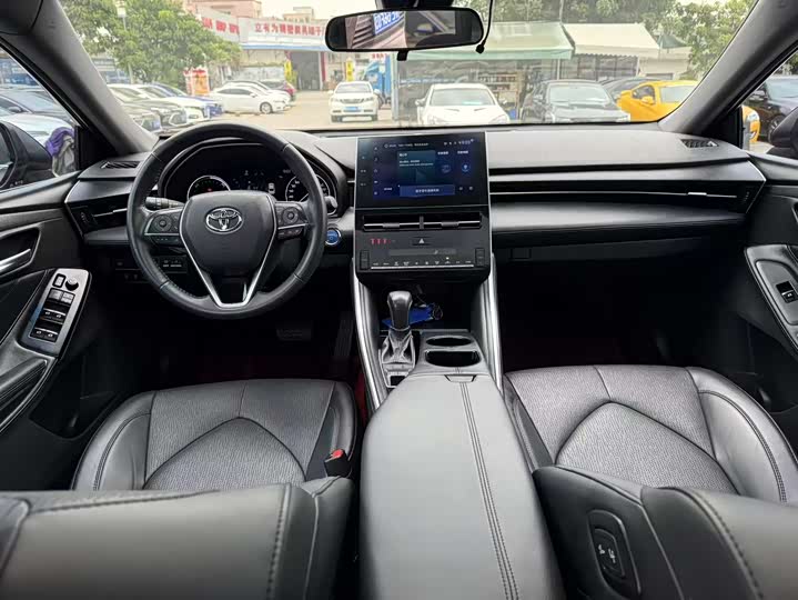 Фото 4 - Toyota Avalon