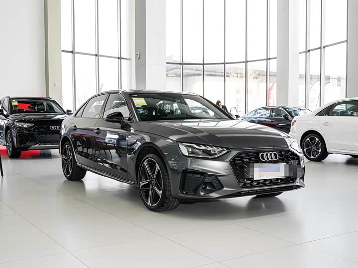 Фото 3 - Audi A4L