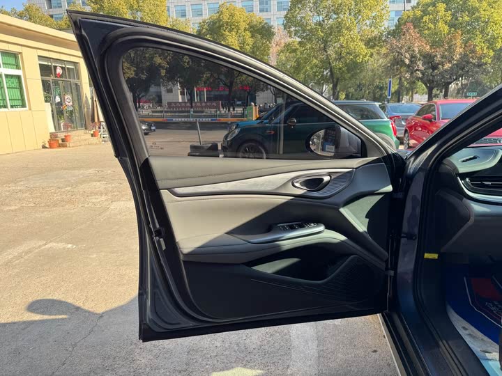 Фото 8 - BYD Seal