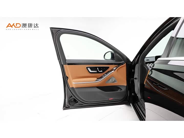 Фото 10 - Mercedes-Benz S-Class