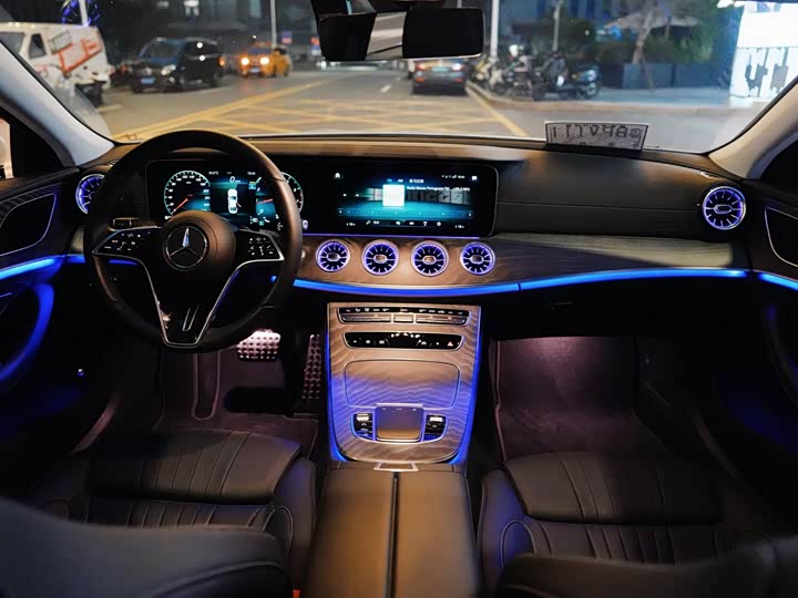 Фото 13 - Mercedes-Benz CLS-Class