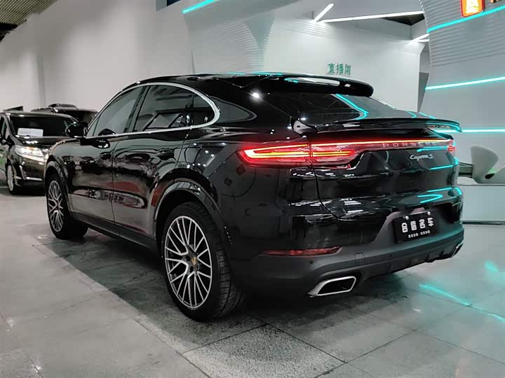 Фото 4 - Porsche Cayenne