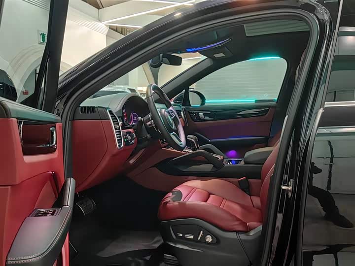 Фото 5 - Porsche Cayenne