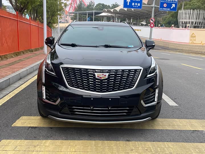 Фото 2 - Cadillac XT5